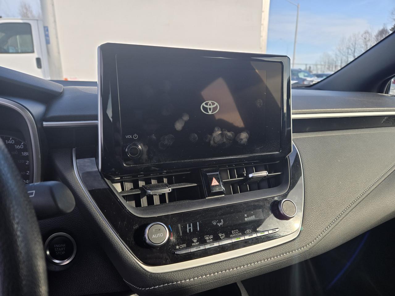 2025 Toyota Corolla SE Photo