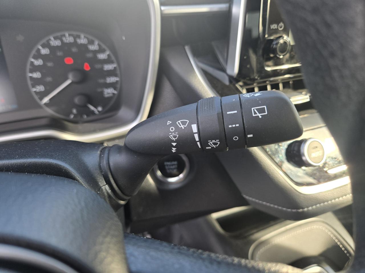 2025 Toyota Corolla SE Photo