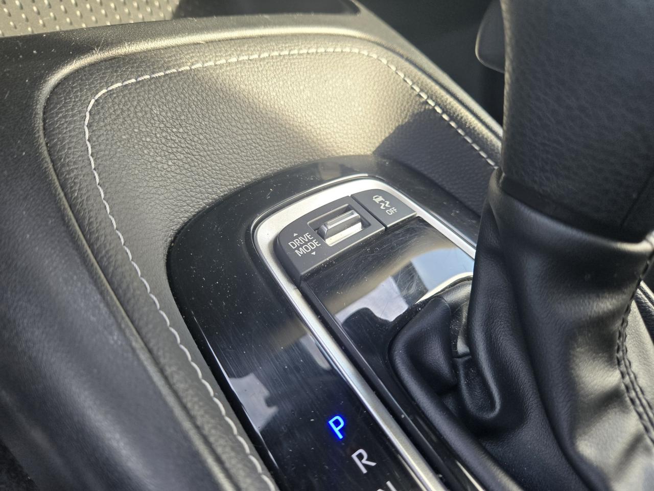 2025 Toyota Corolla SE Photo