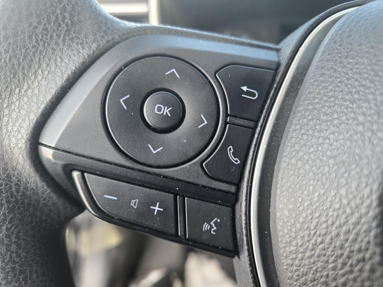 2025 Toyota Corolla SE Photo