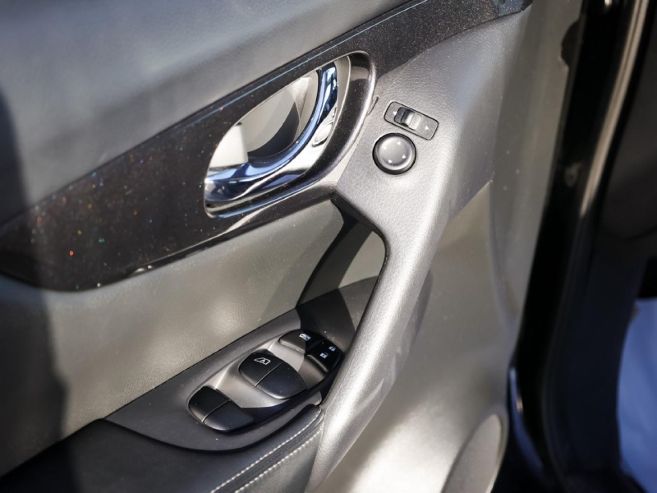 2018 Nissan Rogue - $141 B/W - Low Mileage Photo