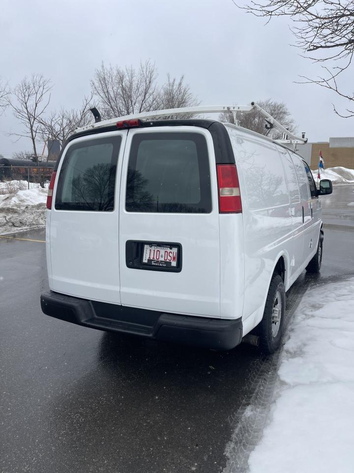 2014 GMC Savana Cargo Van LADDER RACK    HEAVY DUTY    REVERSE CAMERA Photo3