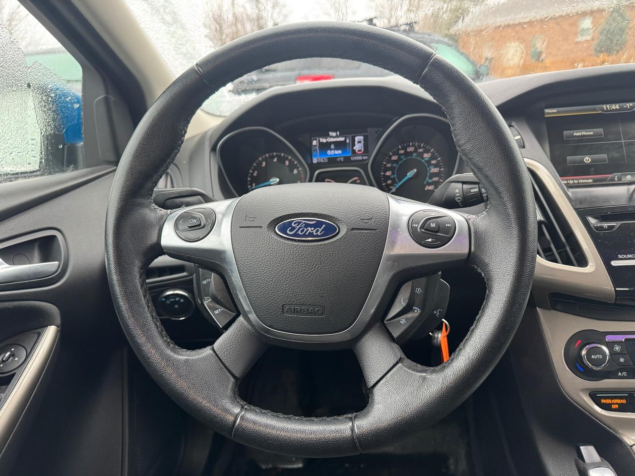 2012 Ford Focus 5DR HB SEL - Photo #15