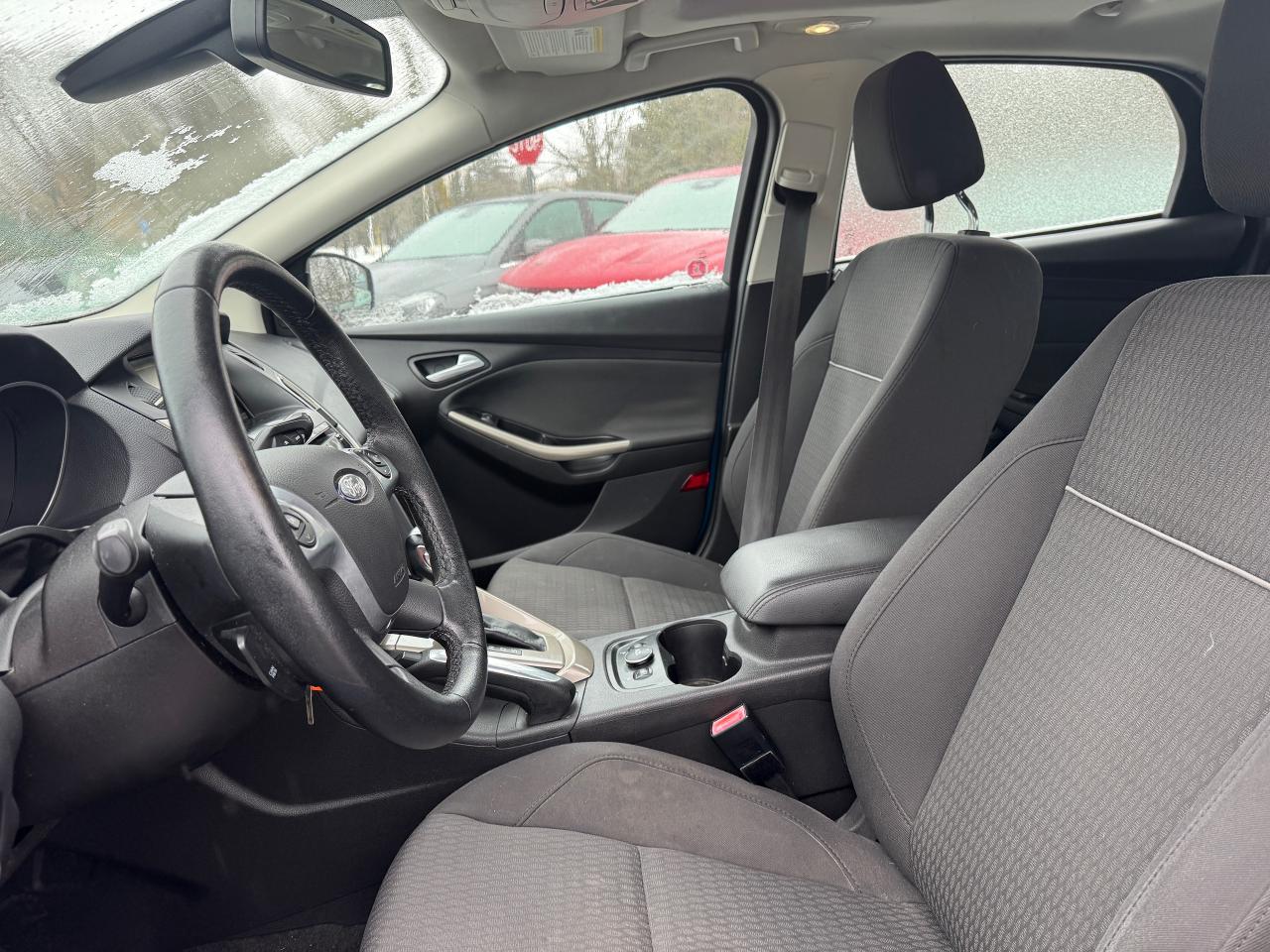 2012 Ford Focus 5DR HB SEL - Photo #12