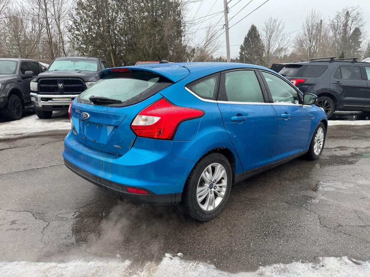 2012 Ford Focus 5DR HB SEL Photo