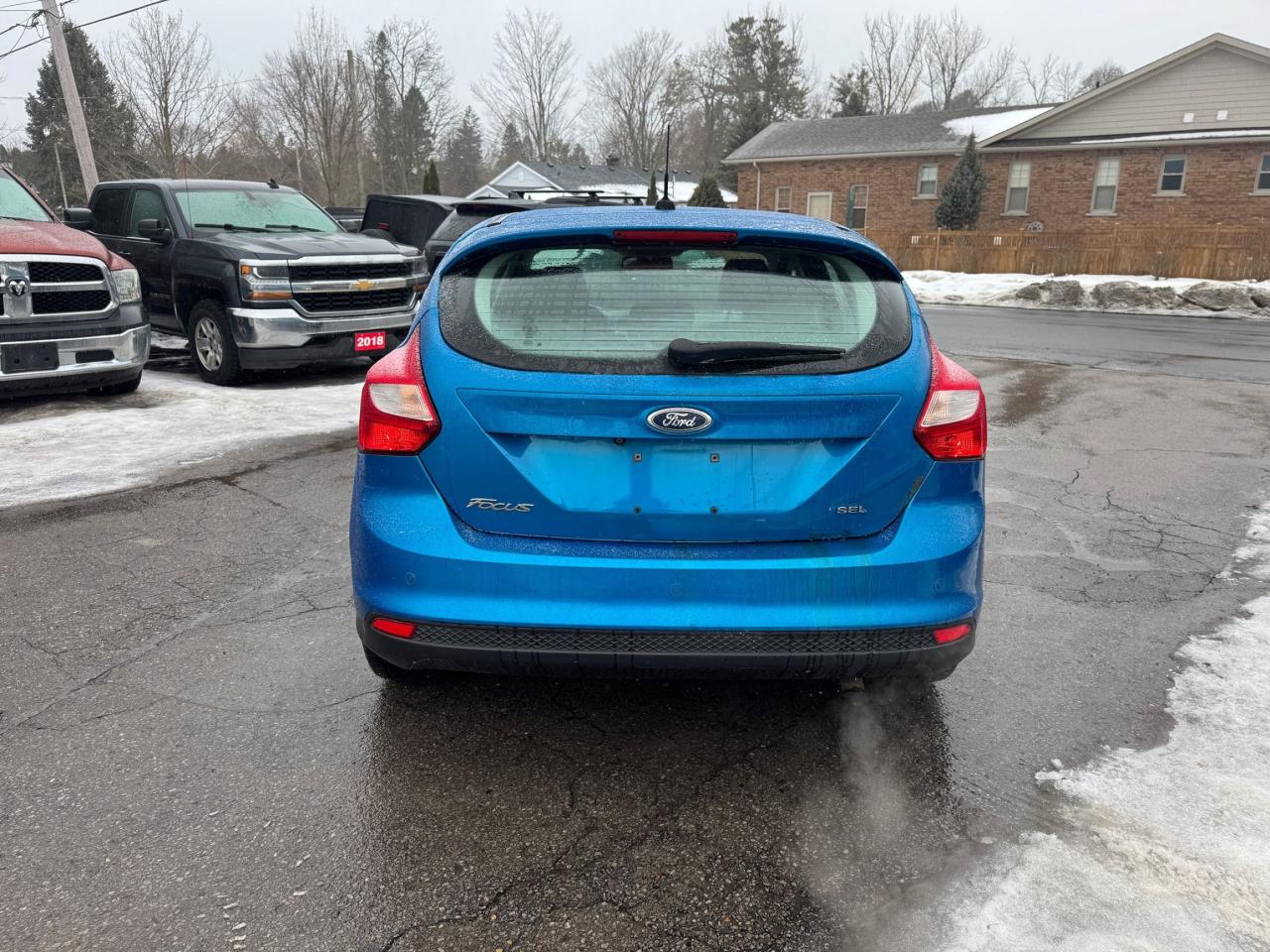 2012 Ford Focus 5DR HB SEL Photo