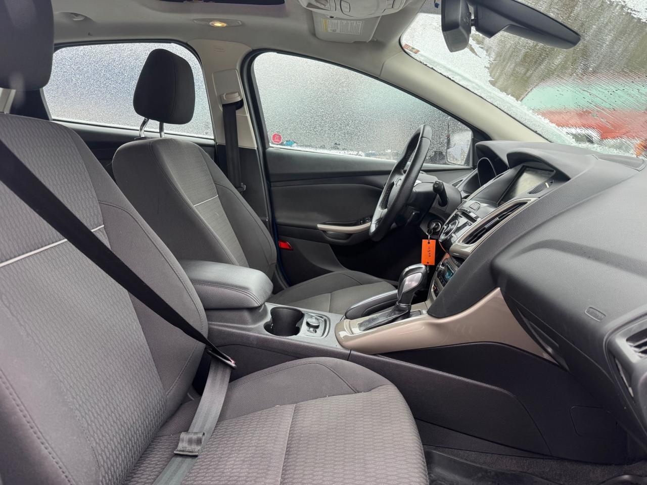 2012 Ford Focus 5DR HB SEL Photo