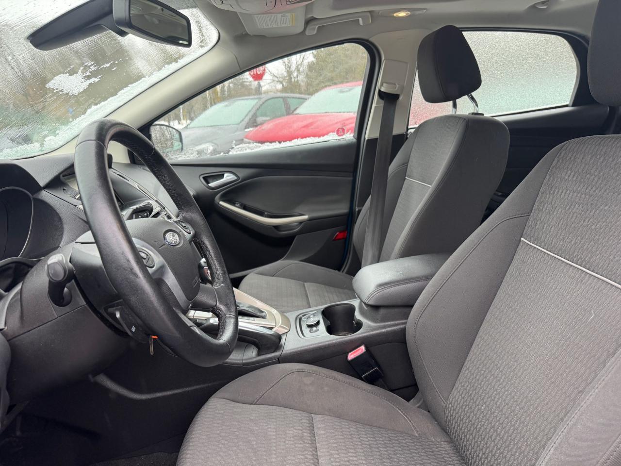 2012 Ford Focus 5DR HB SEL Photo