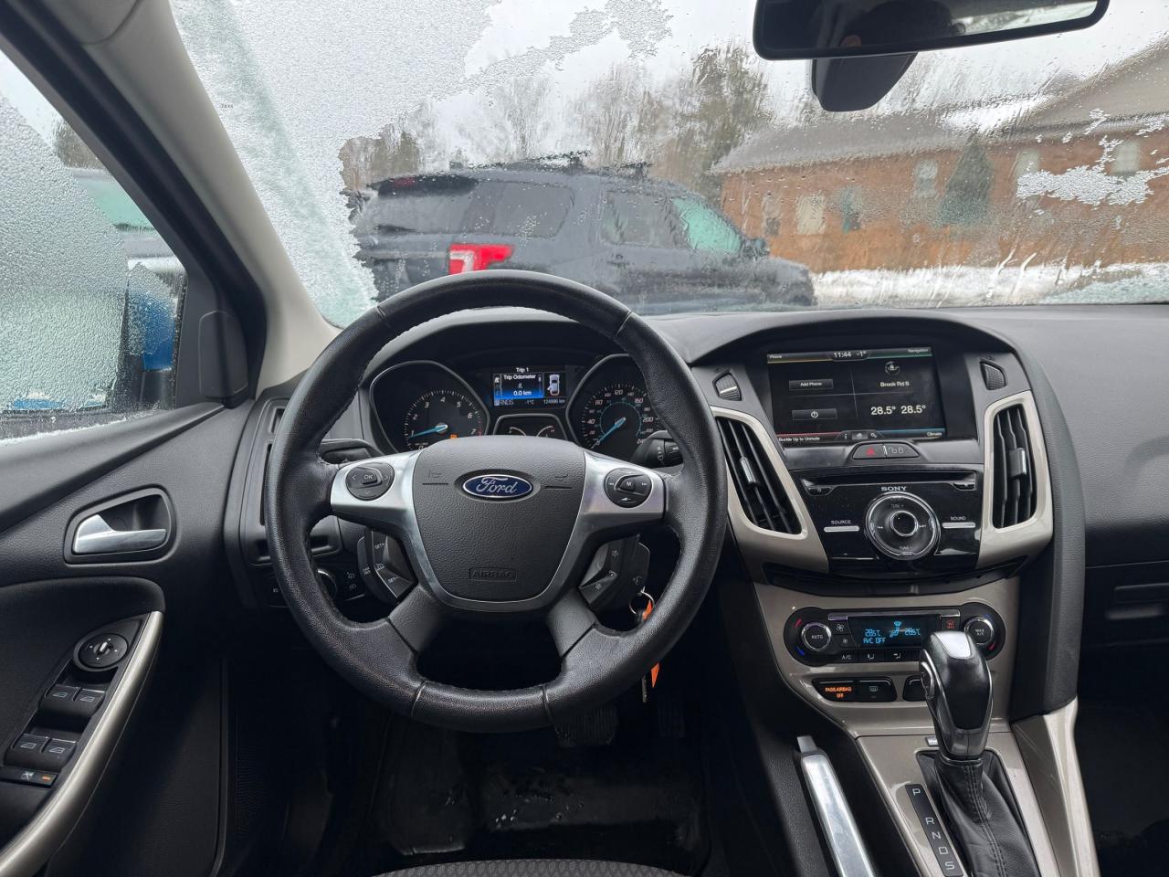 2012 Ford Focus 5DR HB SEL Photo