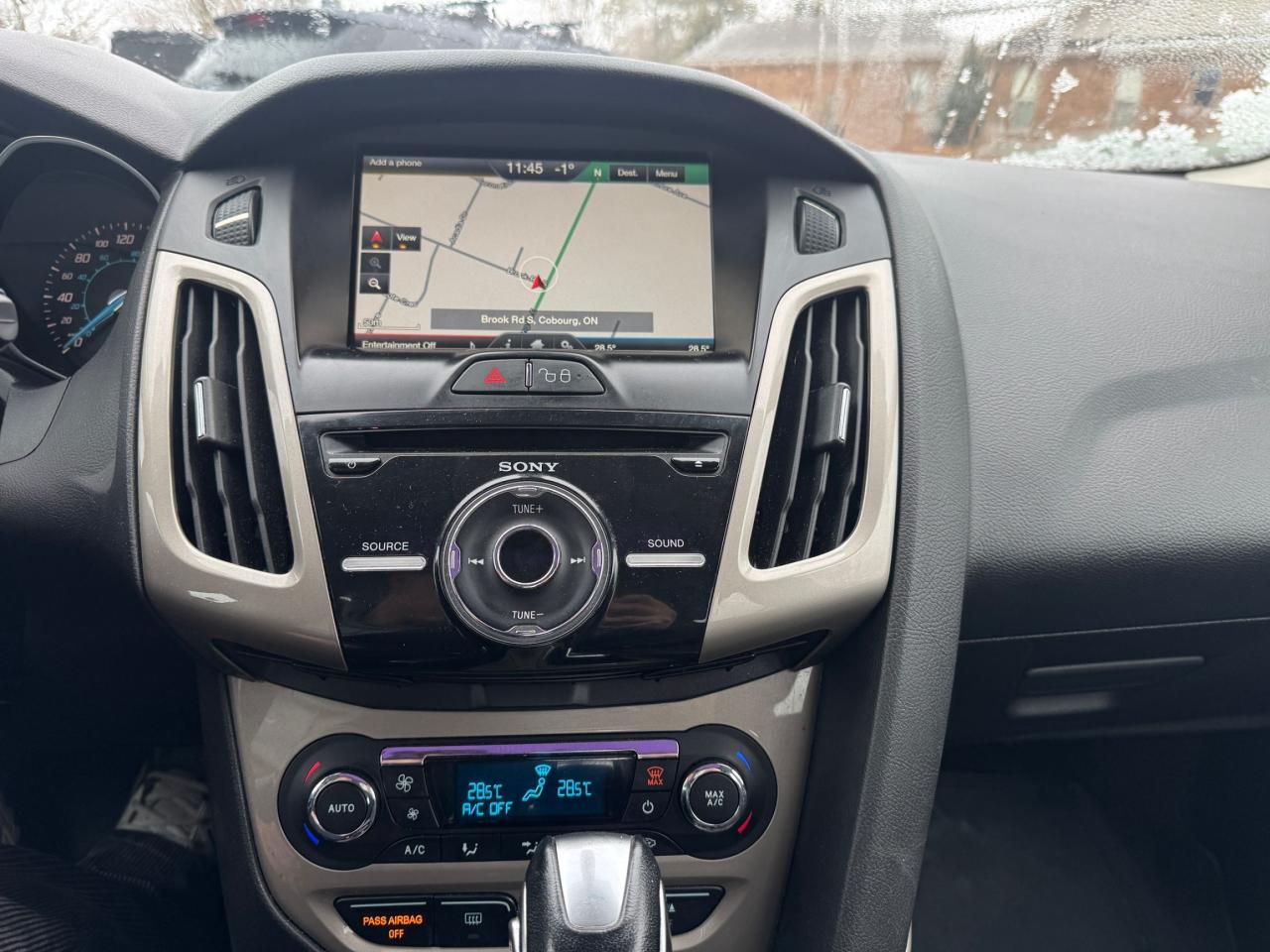 2012 Ford Focus 5DR HB SEL Photo