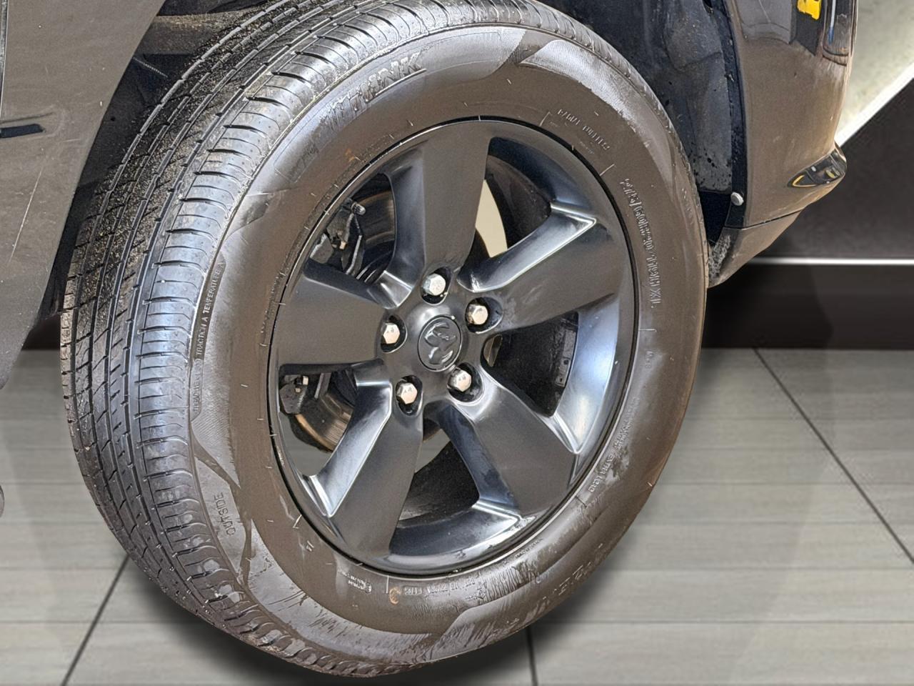 2019 RAM 1500 Classic Express 4x4 Quad 6'4" Box+New Tires+CLEAN CARFAX Photo