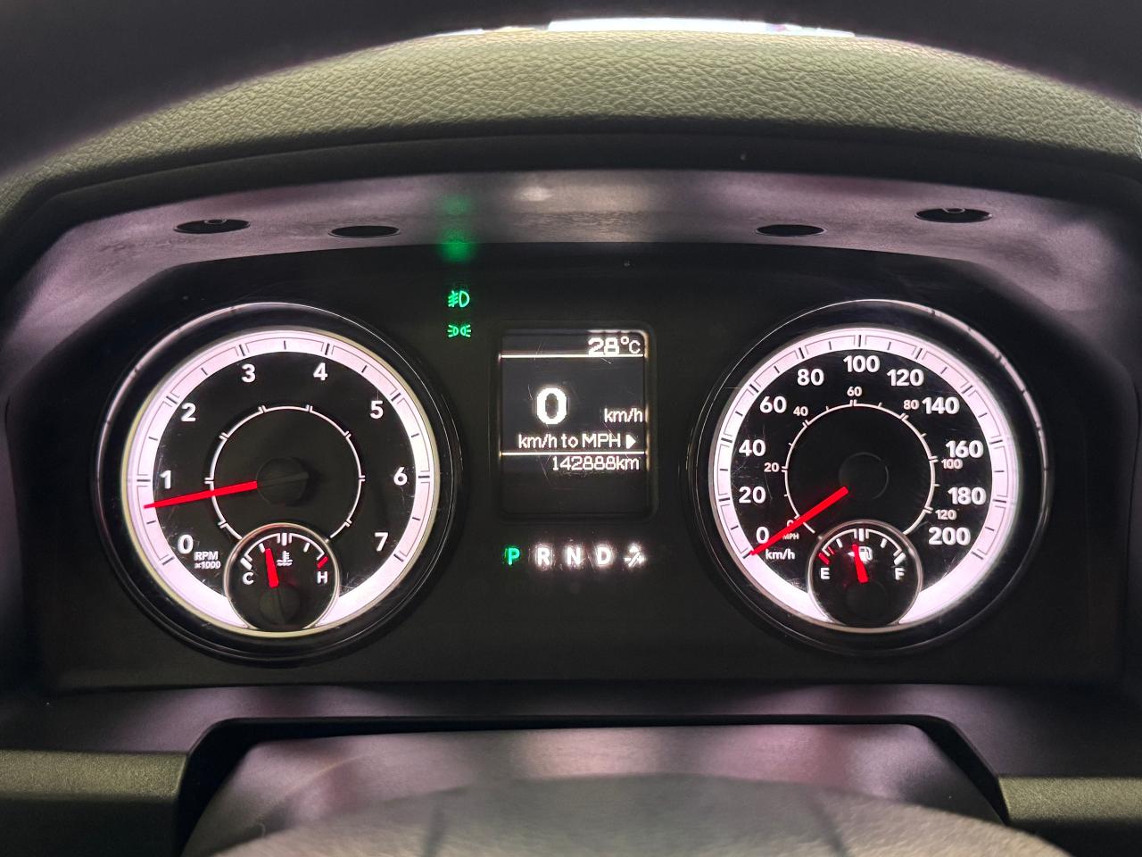 2019 RAM 1500 Classic Express 4x4 Quad 6'4" Box+New Tires+CLEAN CARFAX Photo13