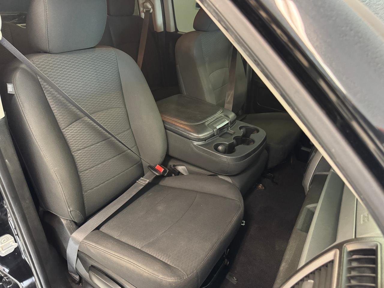 2019 RAM 1500 Classic Express 4x4 Quad 6'4" Box+New Tires+CLEAN CARFAX Photo23