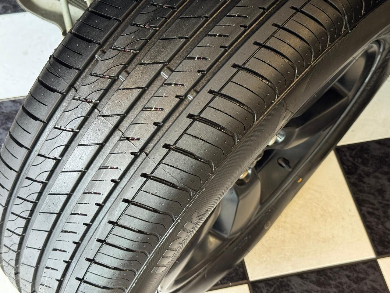 2019 RAM 1500 Classic Express 4x4 Quad 6'4" Box+New Tires+CLEAN CARFAX Photo3