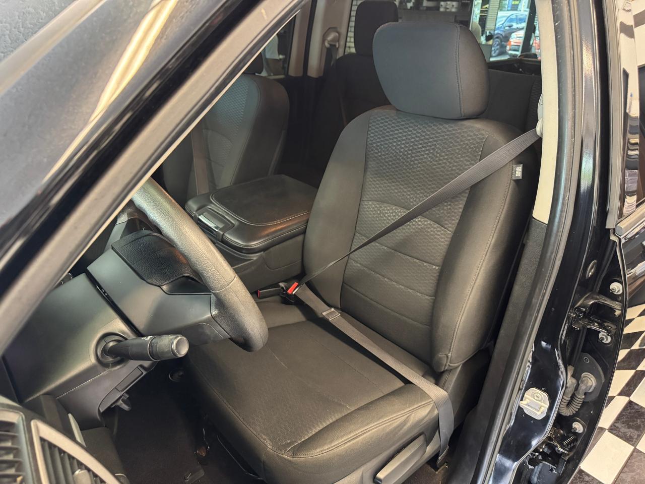 2019 RAM 1500 Classic Express 4x4 Quad 6'4" Box+New Tires+CLEAN CARFAX Photo20