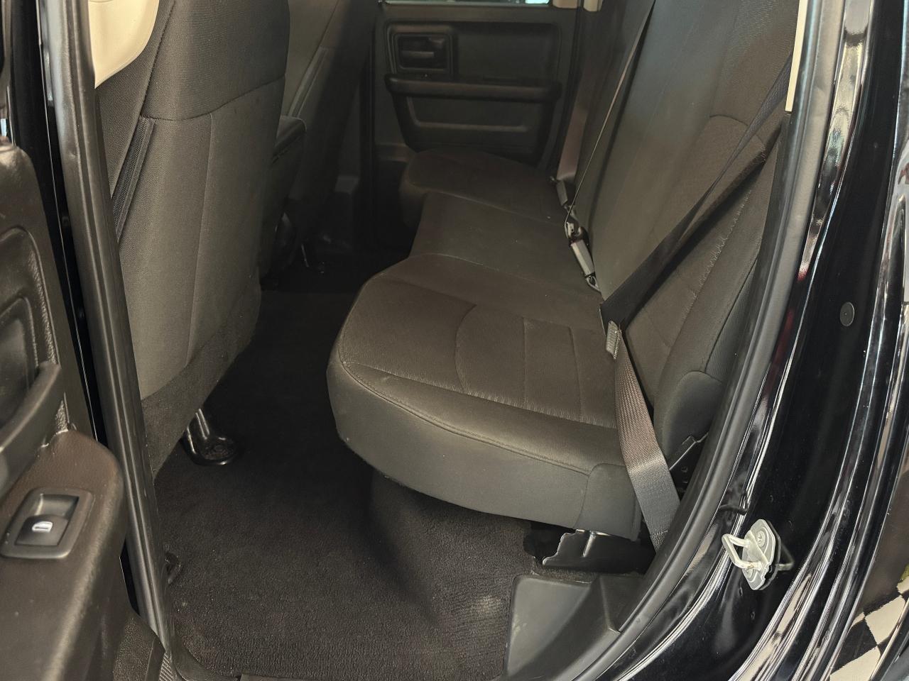 2019 RAM 1500 Classic Express 4x4 Quad 6'4" Box+New Tires+CLEAN CARFAX Photo24