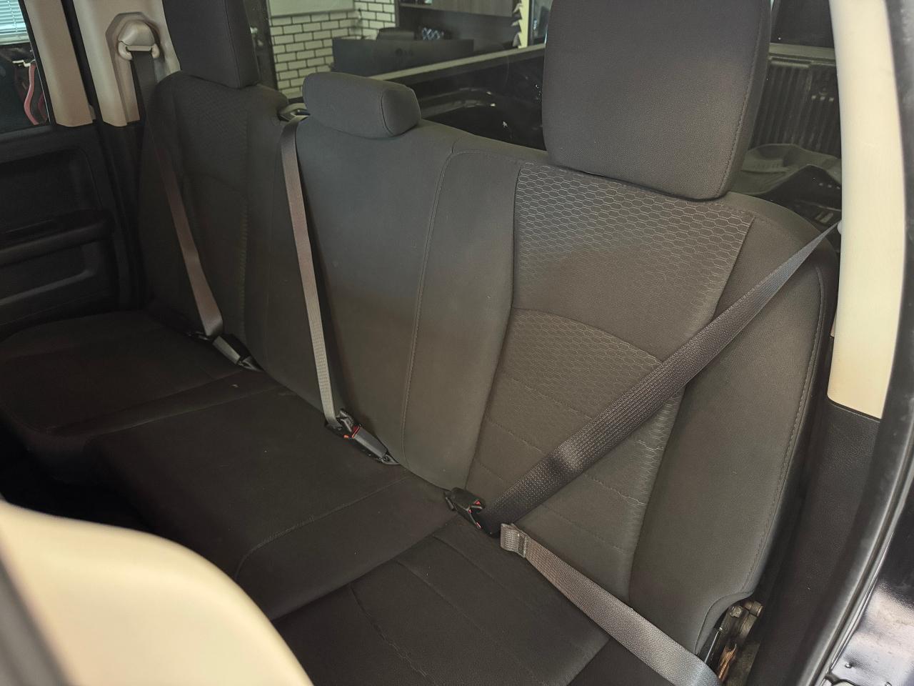 2019 RAM 1500 Classic Express 4x4 Quad 6'4" Box+New Tires+CLEAN CARFAX Photo78