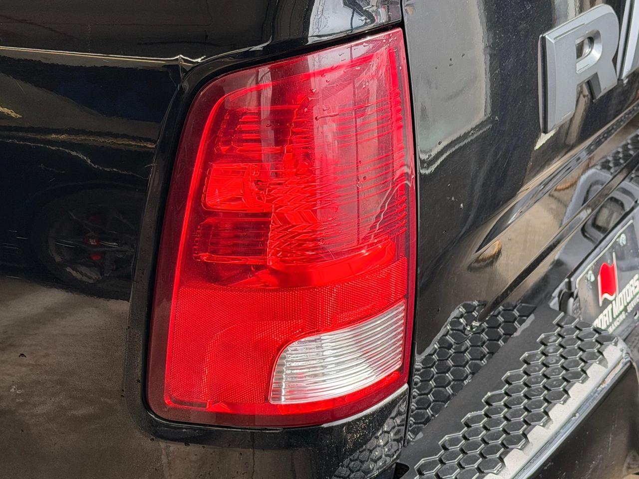 2019 RAM 1500 Classic Express 4x4 Quad 6'4" Box+New Tires+CLEAN CARFAX Photo103