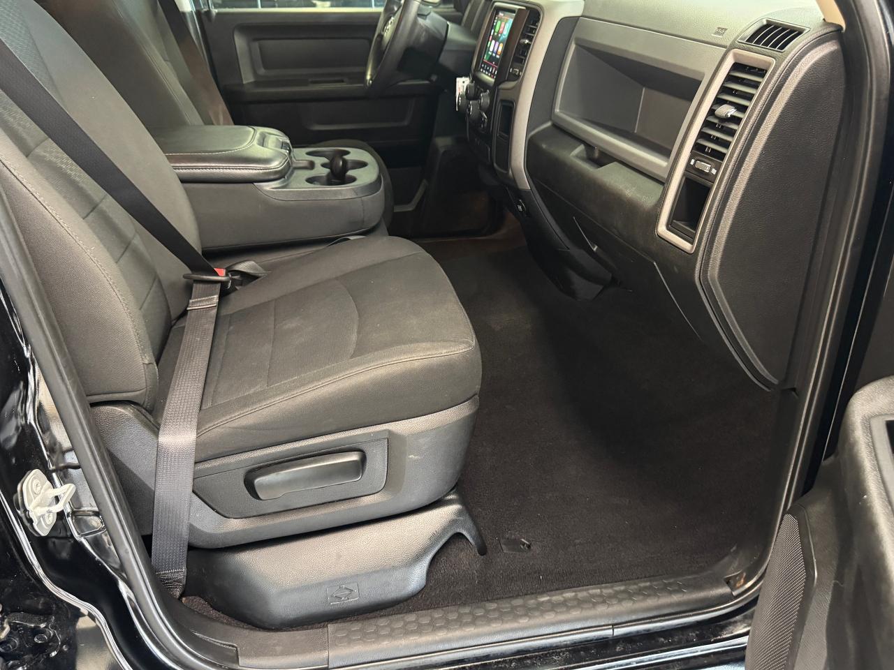 2019 RAM 1500 Classic Express 4x4 Quad 6'4" Box+New Tires+CLEAN CARFAX Photo22