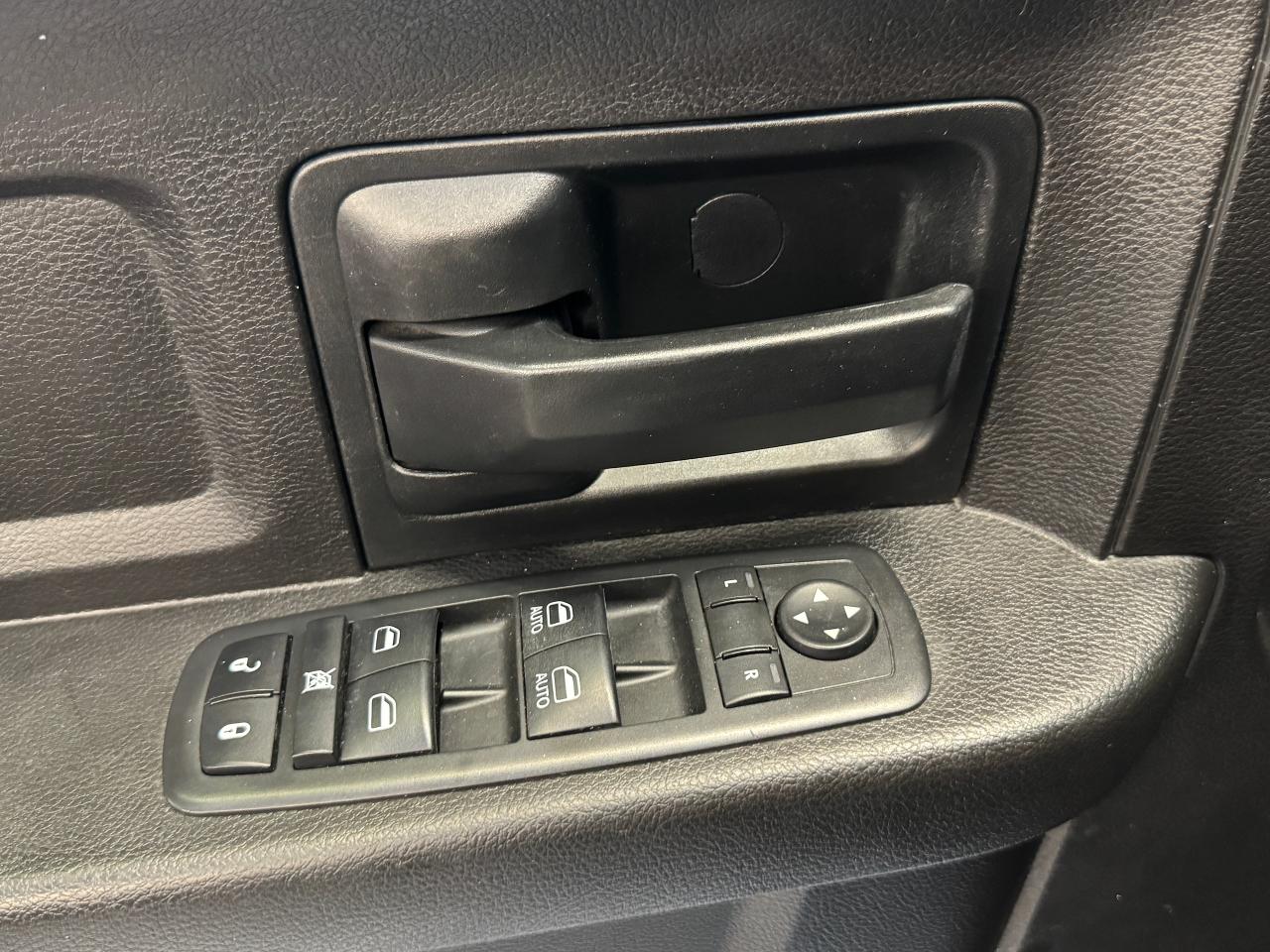 2019 RAM 1500 Classic Express 4x4 Quad 6'4" Box+New Tires+CLEAN CARFAX Photo