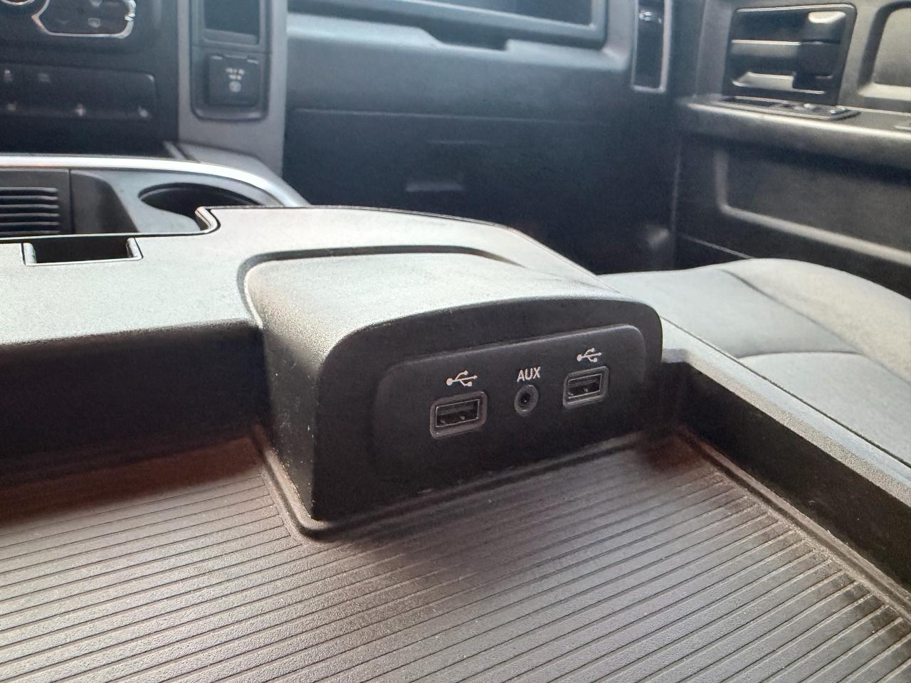 2021 RAM 1500 Classic EXPRESS Photo