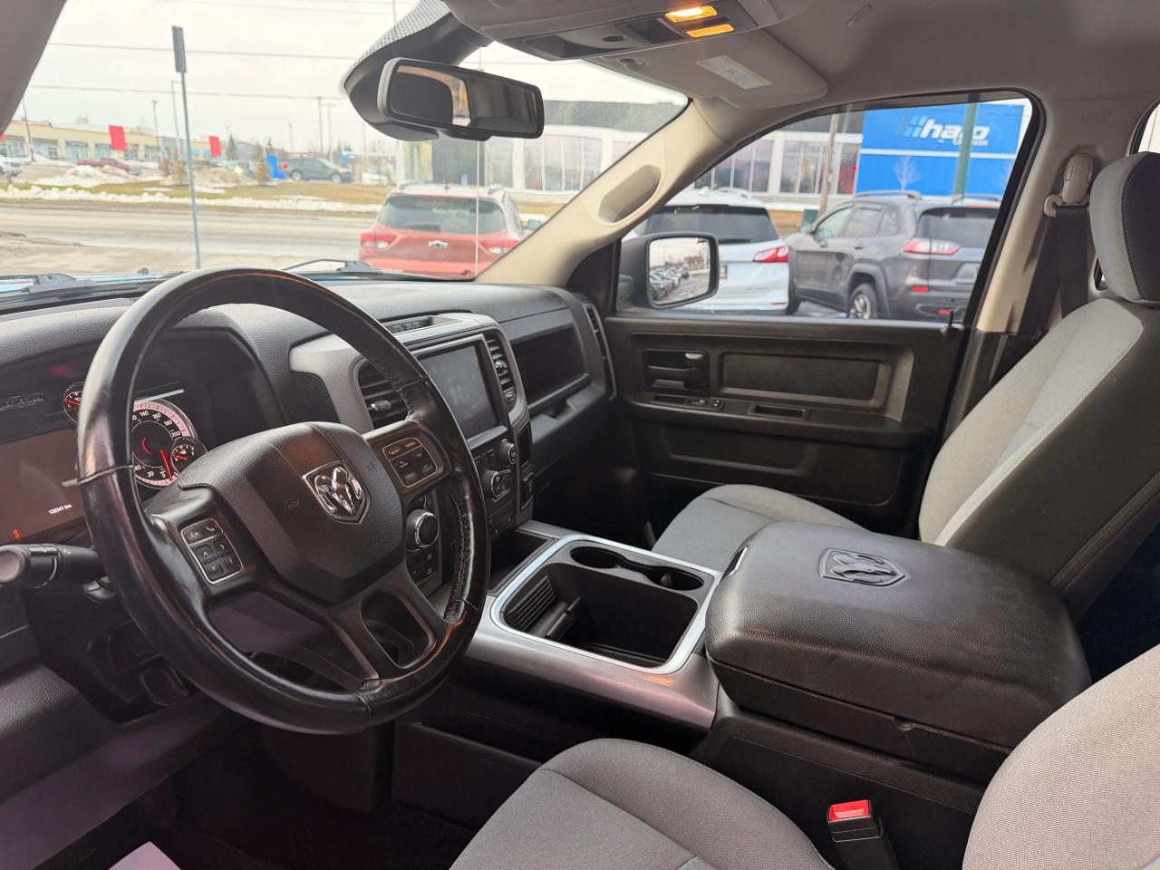 2021 RAM 1500 Classic EXPRESS Photo