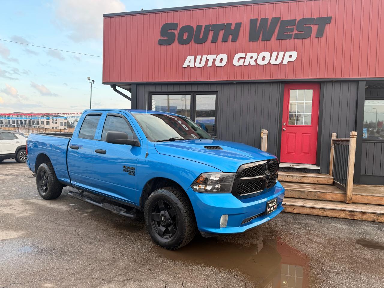 2021 RAM 1500 Classic EXPRESS Photo0