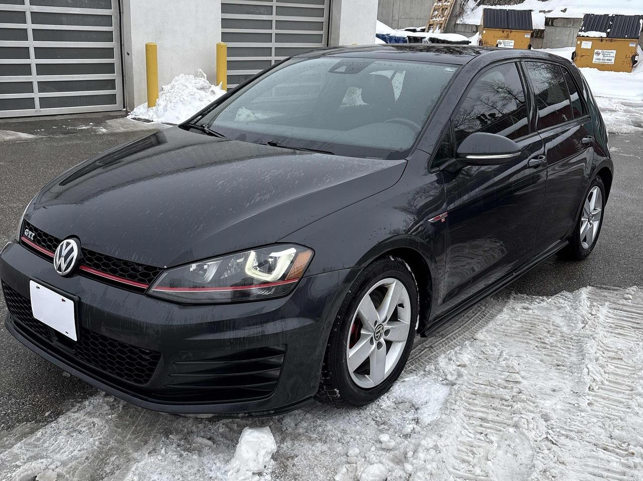 2016 Volkswagen Golf Autobahn Photo