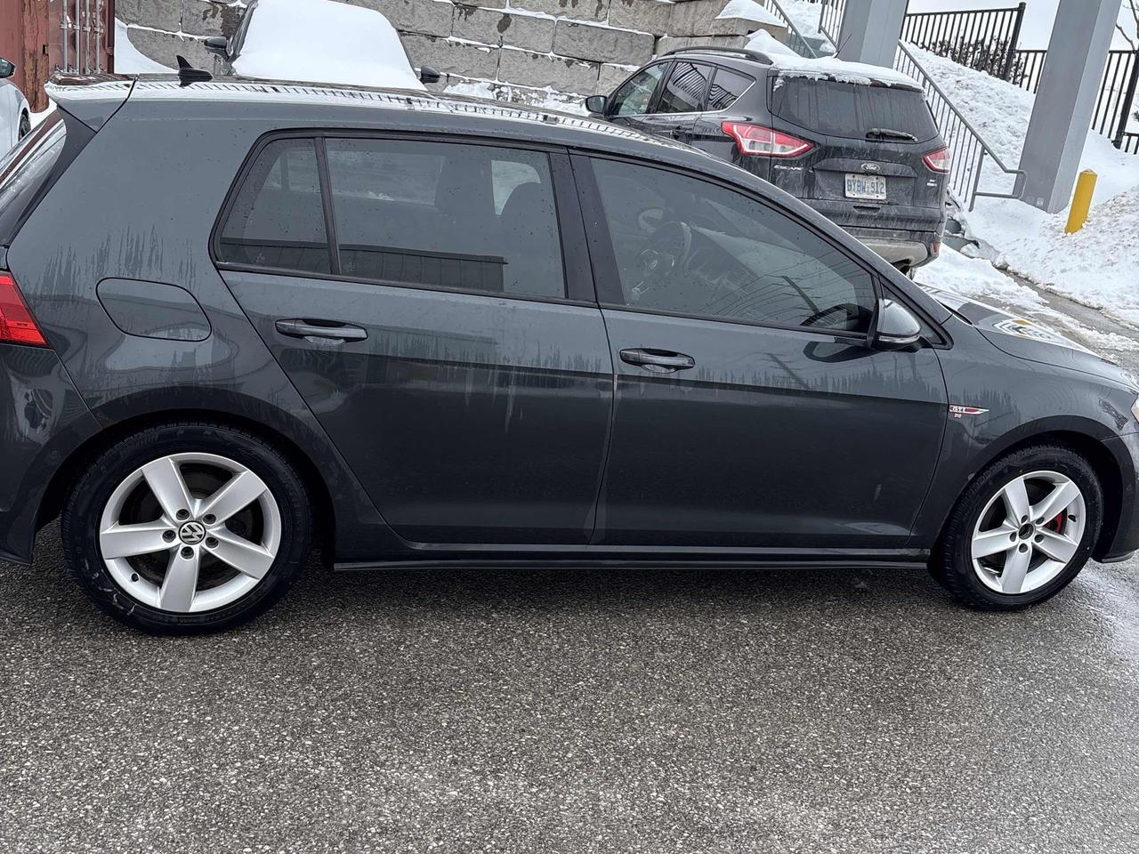 2016 Volkswagen Golf Autobahn Photo