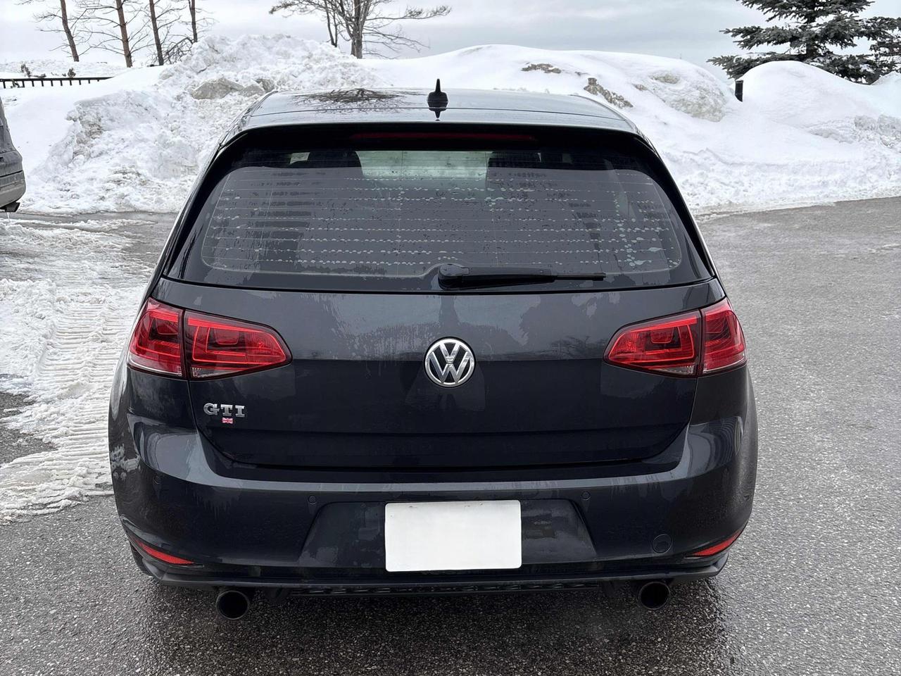 2016 Volkswagen Golf Autobahn Photo