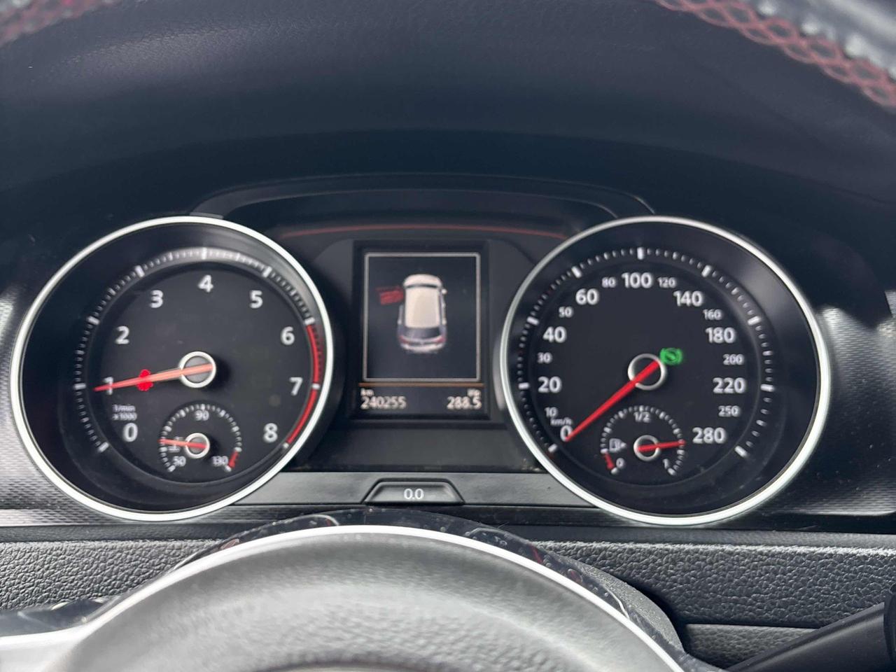 2016 Volkswagen Golf Autobahn - Photo #7