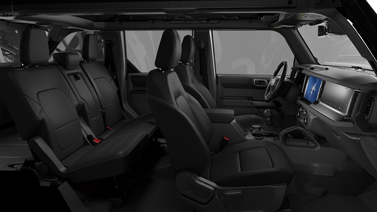 2026 Ford Bronco Outer Banks Photo5