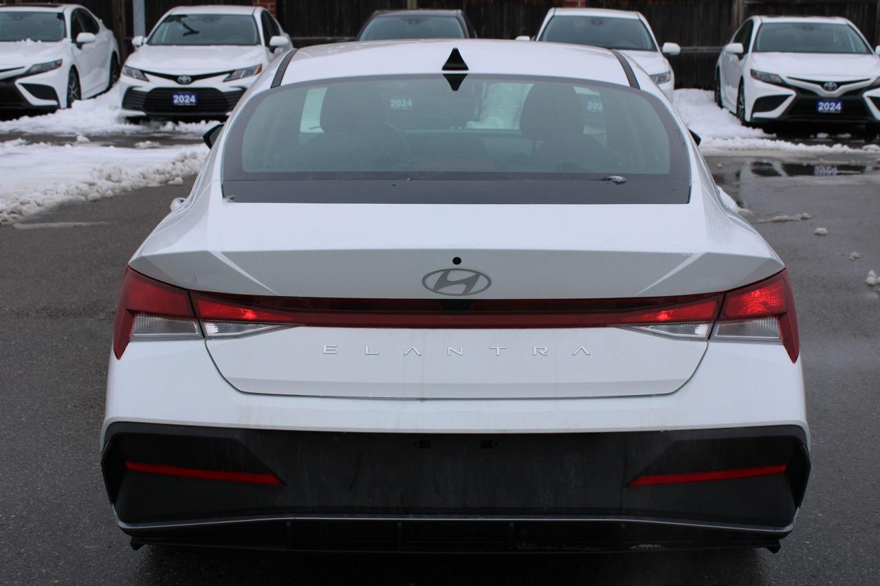 2025 Hyundai Elantra Preferred IVT w/Tech Pkg Photo4