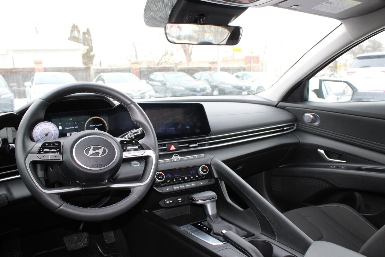 2025 Hyundai Elantra Preferred IVT w/Tech Pkg Photo