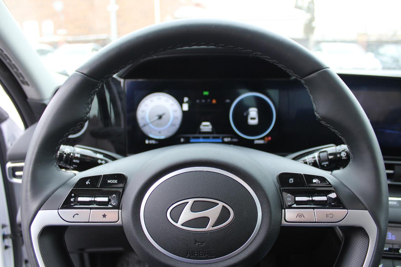 2025 Hyundai Elantra Preferred IVT w/Tech Pkg Photo