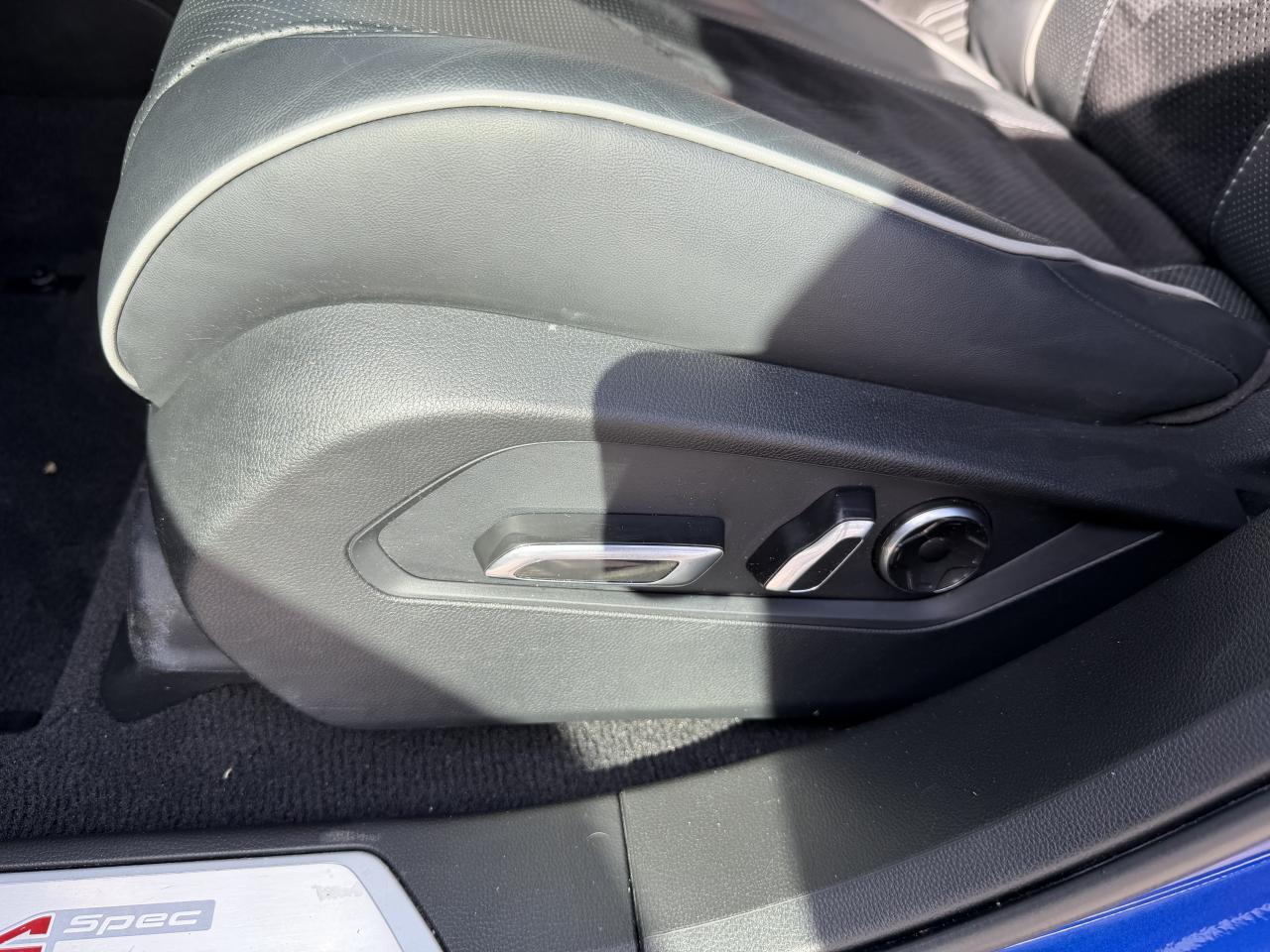 2020 Acura RDX A-Spec - LOW KM, SUNROOF, NAV, LEATHER/SUEDE INT! Photo