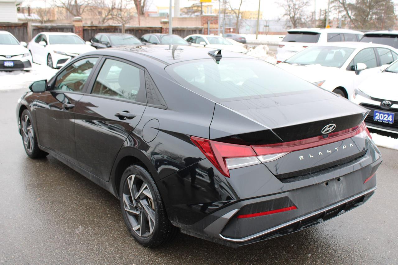 2024 Hyundai Elantra Preferred IVT w/Tech Pkg Photo
