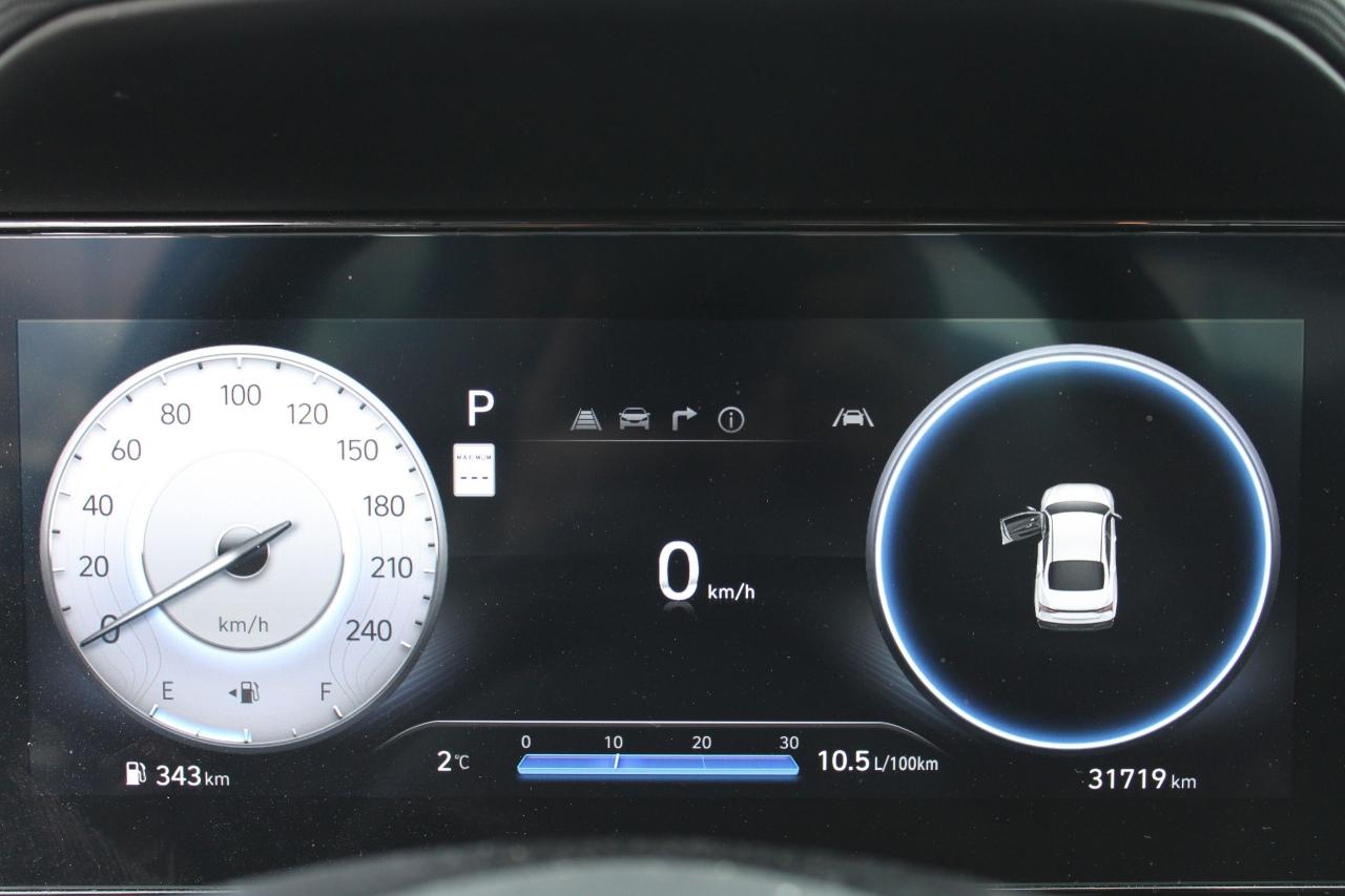 2024 Hyundai Elantra Preferred IVT w/Tech Pkg Photo