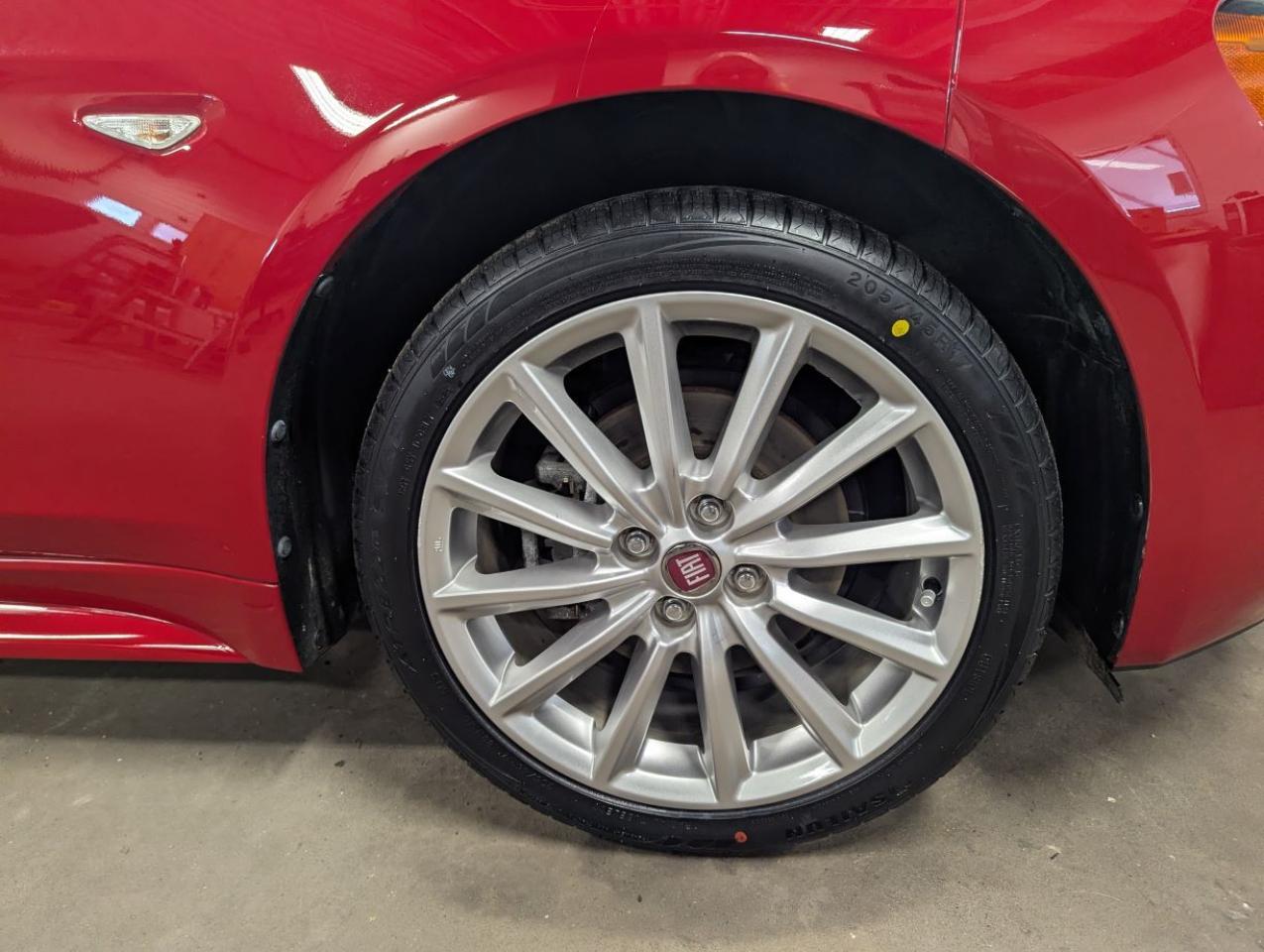 2020 Fiat 124 Spider Lusso WITH LOW LOW KILOMETERS!! Photo