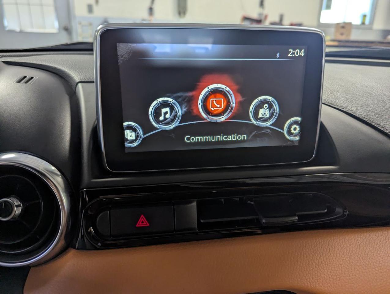 2020 Fiat 124 Spider Lusso WITH LOW LOW KILOMETERS!! Photo