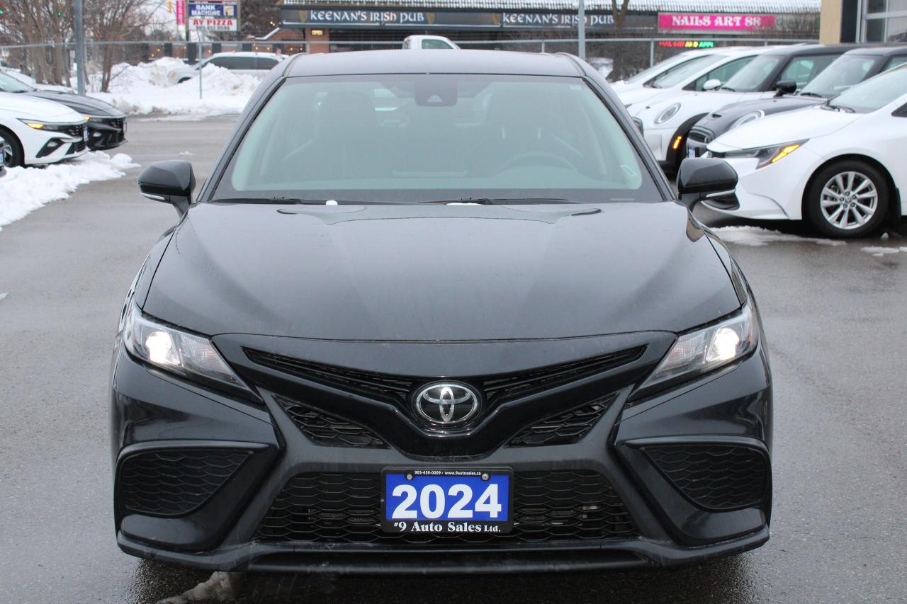 2024 Toyota Camry SE Photo