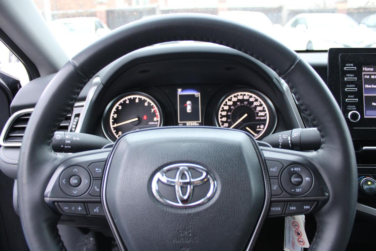 2024 Toyota Camry SE Photo