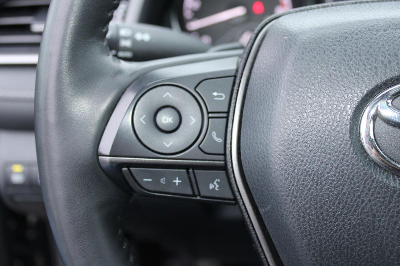 2024 Toyota Camry SE Photo