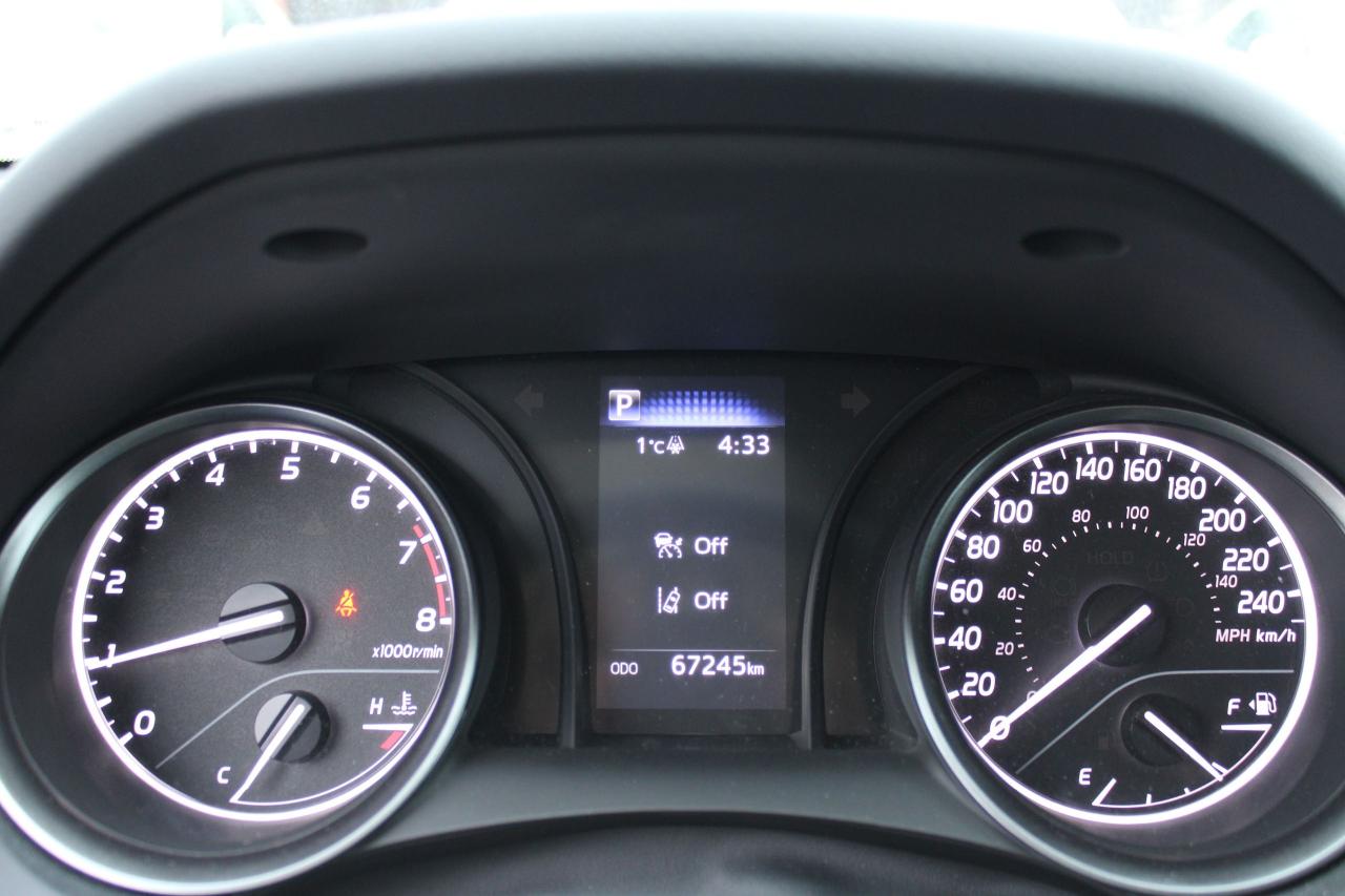 2024 Toyota Camry SE Photo