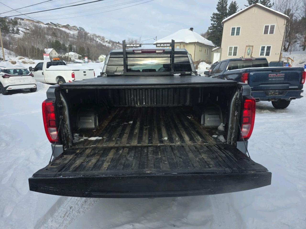 2023 GMC Sierra 1500 Pro PRO DBL CAB 4X4 Photo