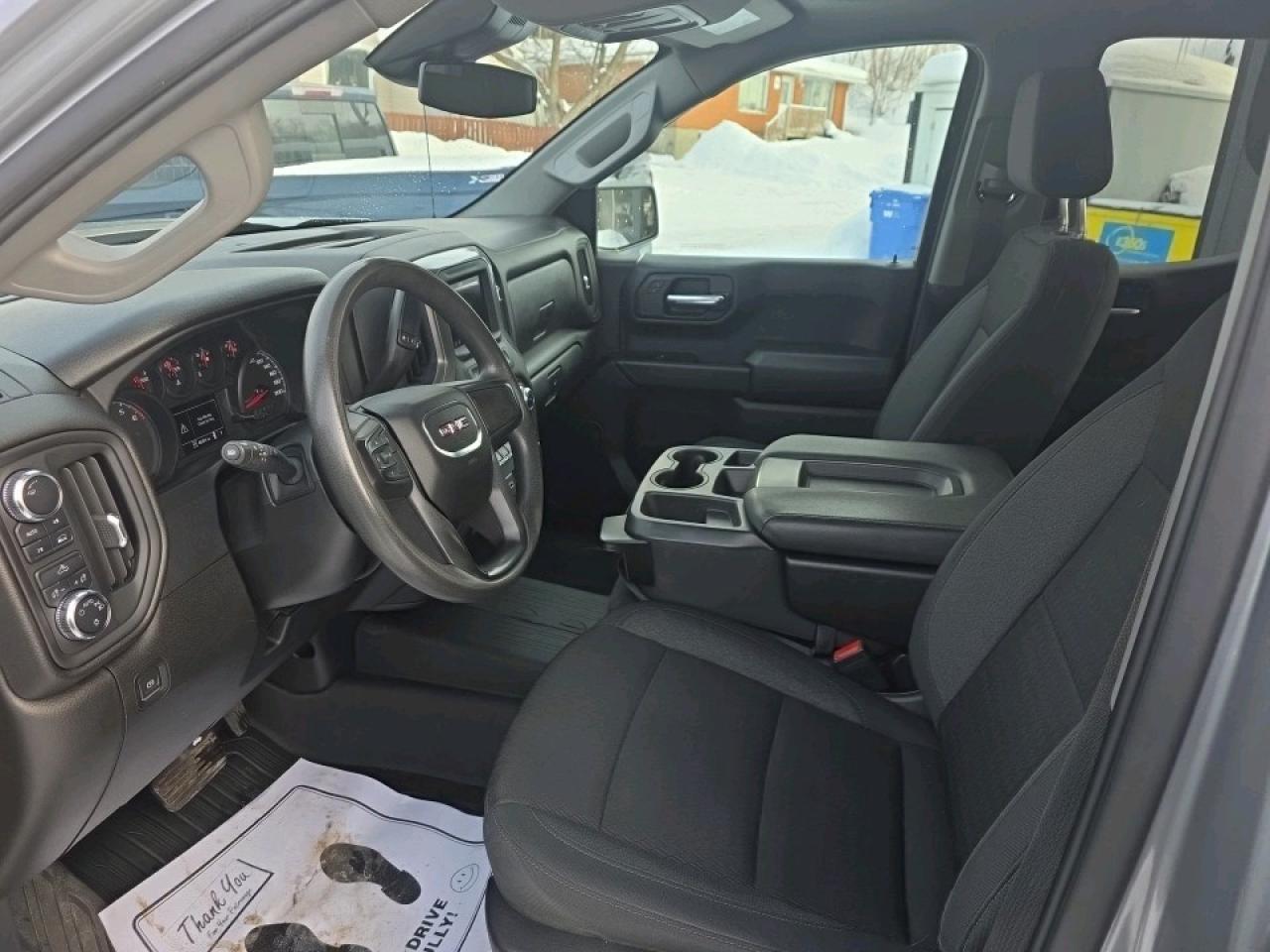 2023 GMC Sierra 1500 Pro PRO DBL CAB 4X4 Photo