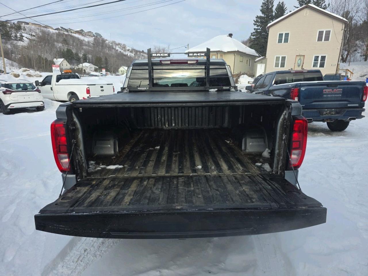 2023 GMC Sierra 1500 Pro PRO DBL CAB 4X4 Photo