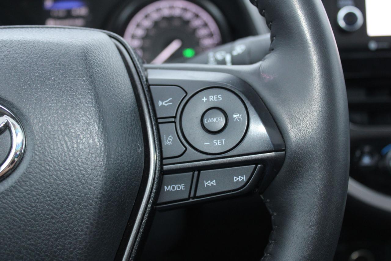 2024 Toyota Camry HYBRID SE Photo