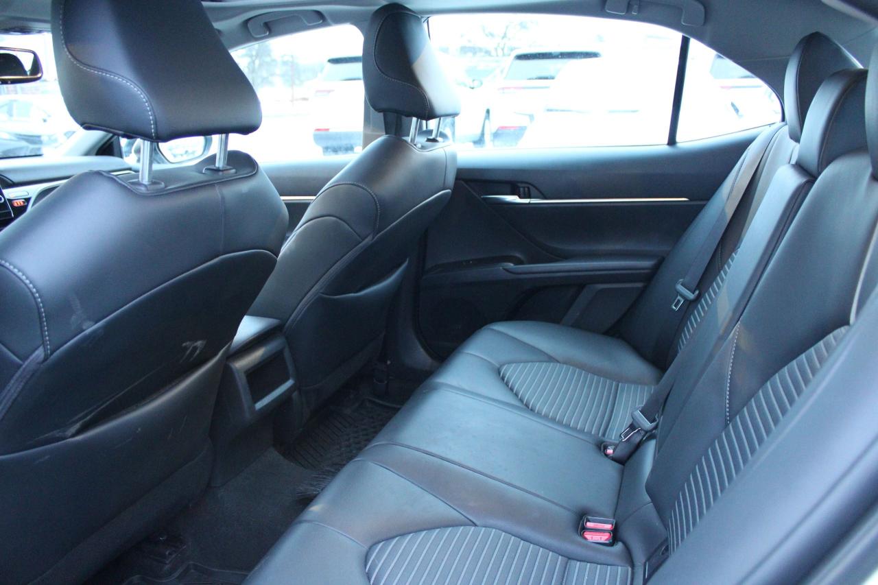 2024 Toyota Camry HYBRID SE Photo