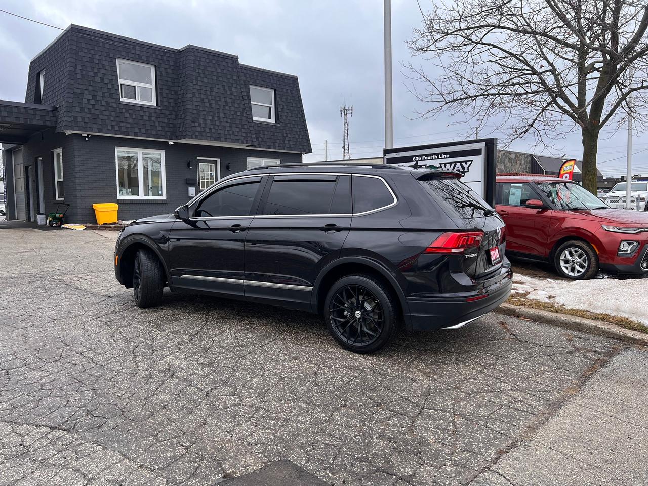 2018 Volkswagen Tiguan SEL 4MOTION NO ACCIDENTS 7SEATER BLINDSPOT CARPLAY Photo